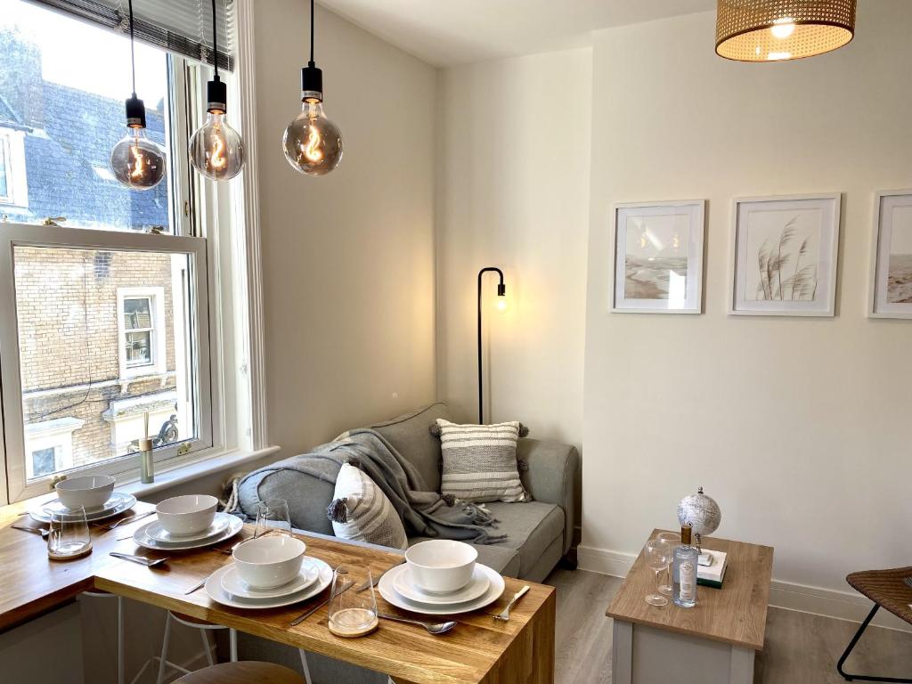 Stunning Beach Themed 2 Bed Apartment - Appartement Avec Douche