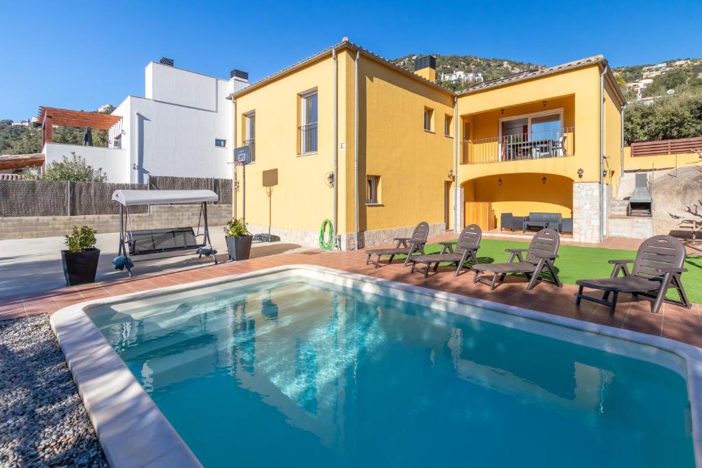 Villa con piscina y casa en Villa la Roca en Sant Antoni de Calonge