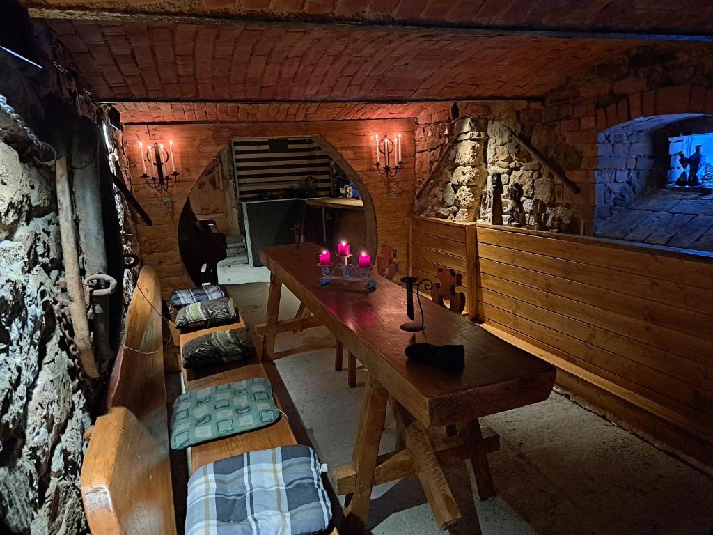 an overhead view of a room with a table and chairs at Magnoliowy Zakątek in Idzików