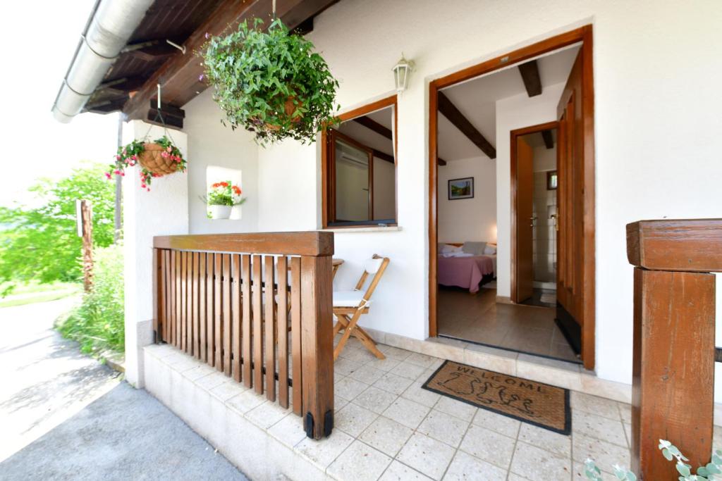 Balkón nebo terasa v ubytování Guest House Family Dukić