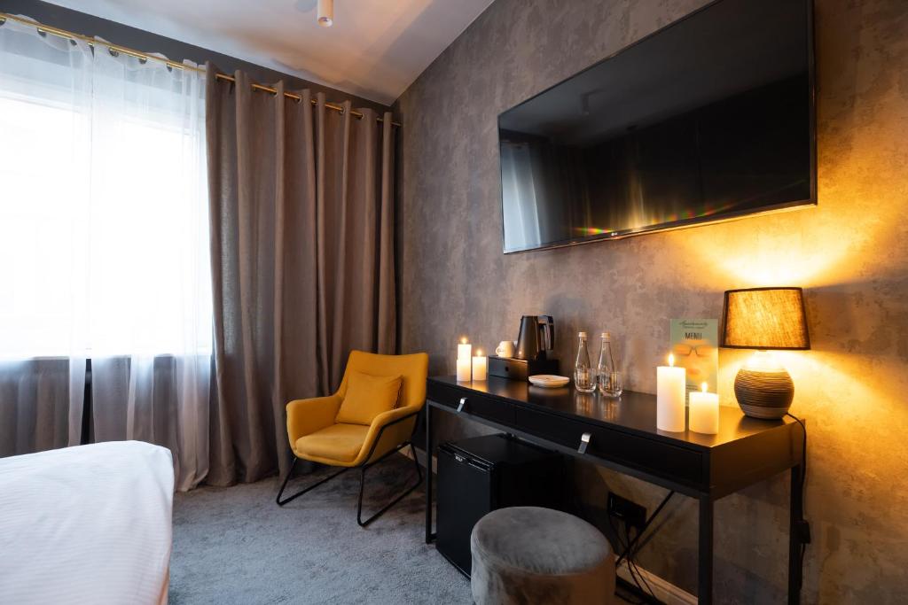 Posedenie v ubytovaní Apartamenty Drewno i Ogień