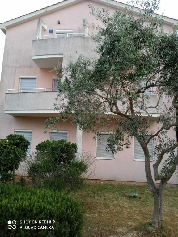 Budova, kde se apartmán nachází