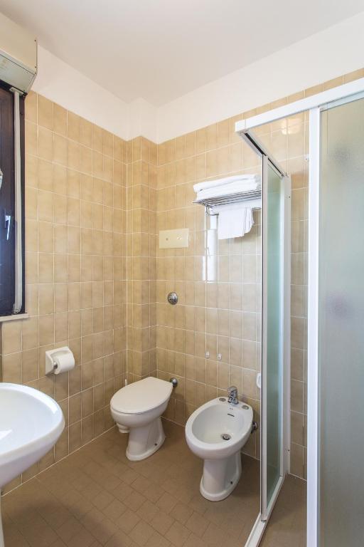 Koupelna v ubytování Hotel Genzianella