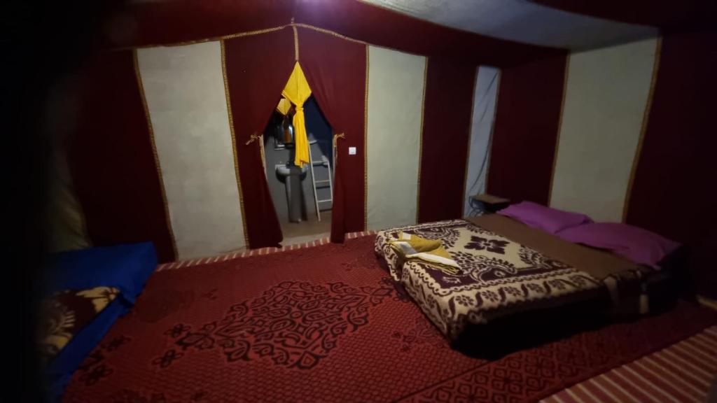 Letto o letti in una camera di Chigaga Luxury Camp