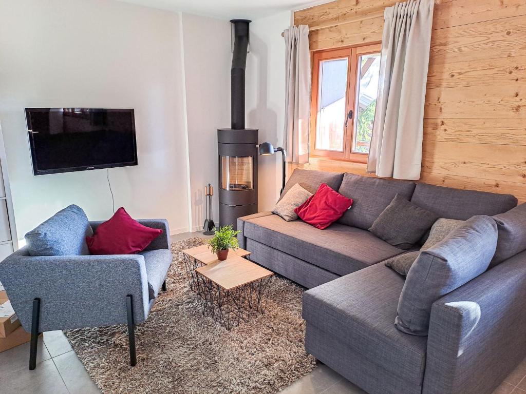 Posezení v ubytování Apartment Sernisa Rez by Interhome