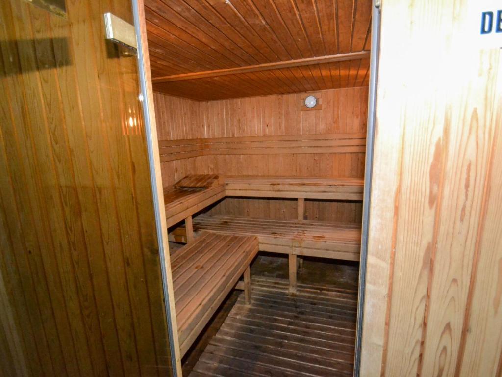 Poschodová posteľ alebo postele v izbe v ubytovaní Apartment Aquaria 5 by Interhome