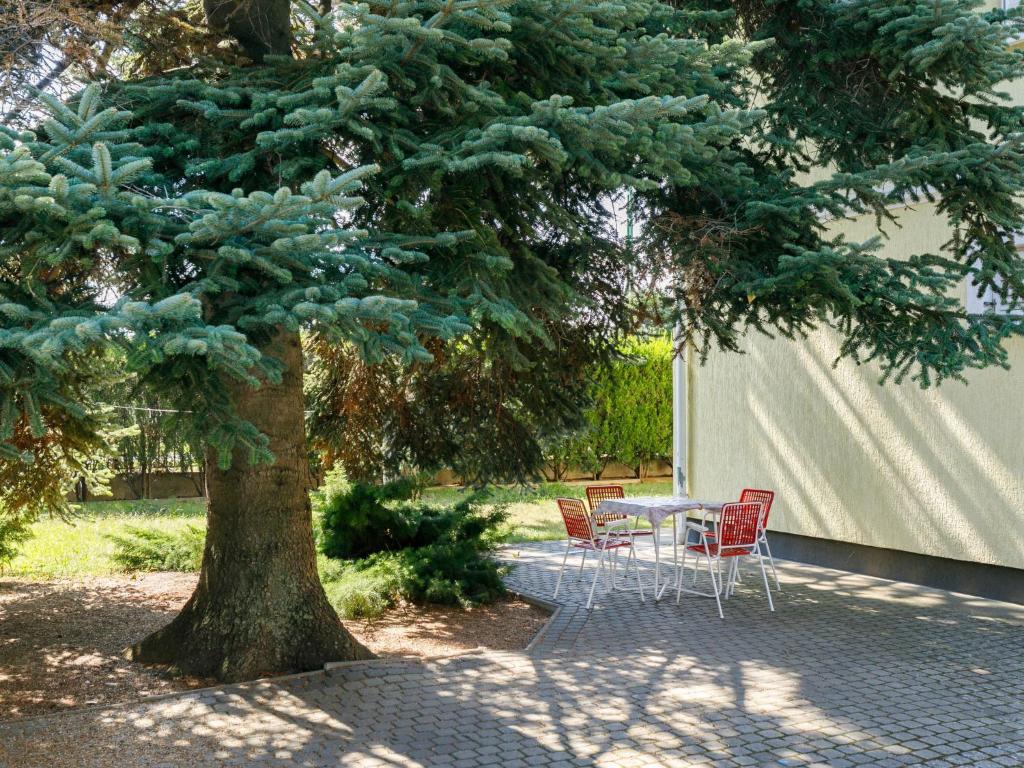 Zdjęcie z galerii obiektu Apartment Bella 01 by Interhome w mieście Balatonlelle