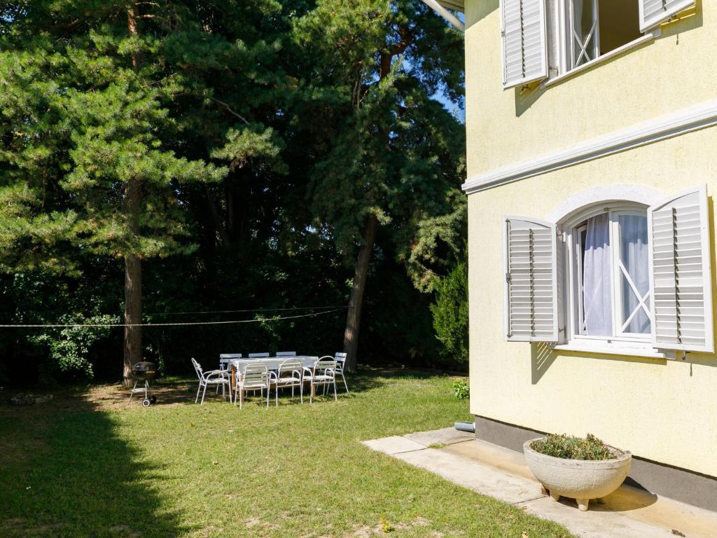 Zdjęcie z galerii obiektu Apartment Bella 02 by Interhome w mieście Balatonlelle