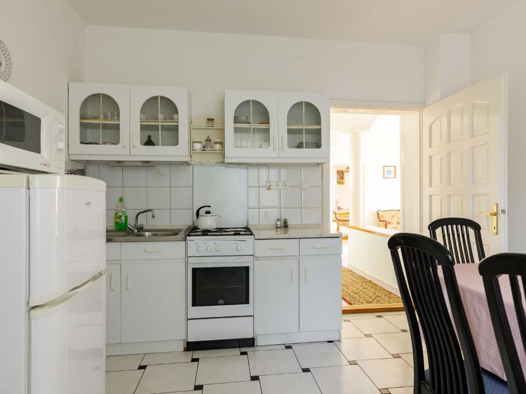 Zdjęcie z galerii obiektu Apartment Bella 02 by Interhome w mieście Balatonlelle