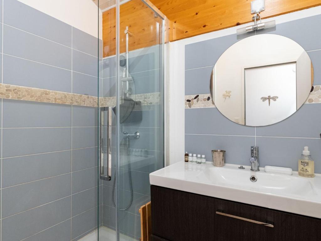 Kúpeľňa v ubytovaní Holiday Home Hibiscus by Interhome