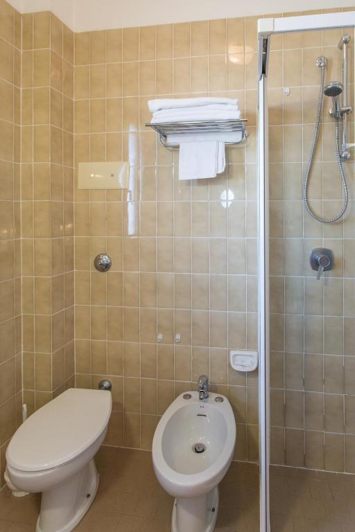 Koupelna v ubytování Hotel Genzianella