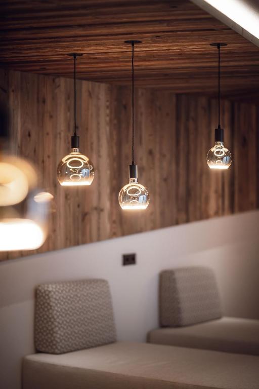 Część wypoczynkowa w obiekcie ROUDA luxury retreat am Kronplatz