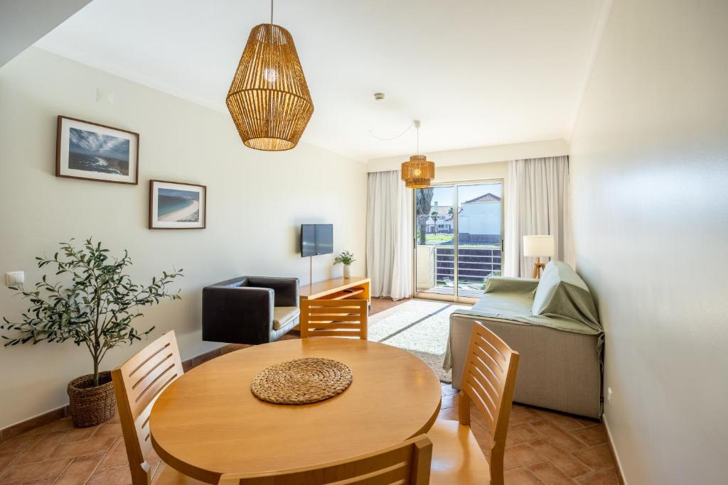 Posezení v ubytování Pontalaia Apartamentos Turísticos