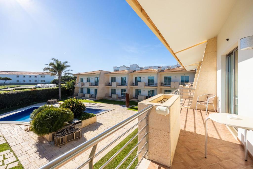 Balkón nebo terasa v ubytování Pontalaia Apartamentos Turísticos