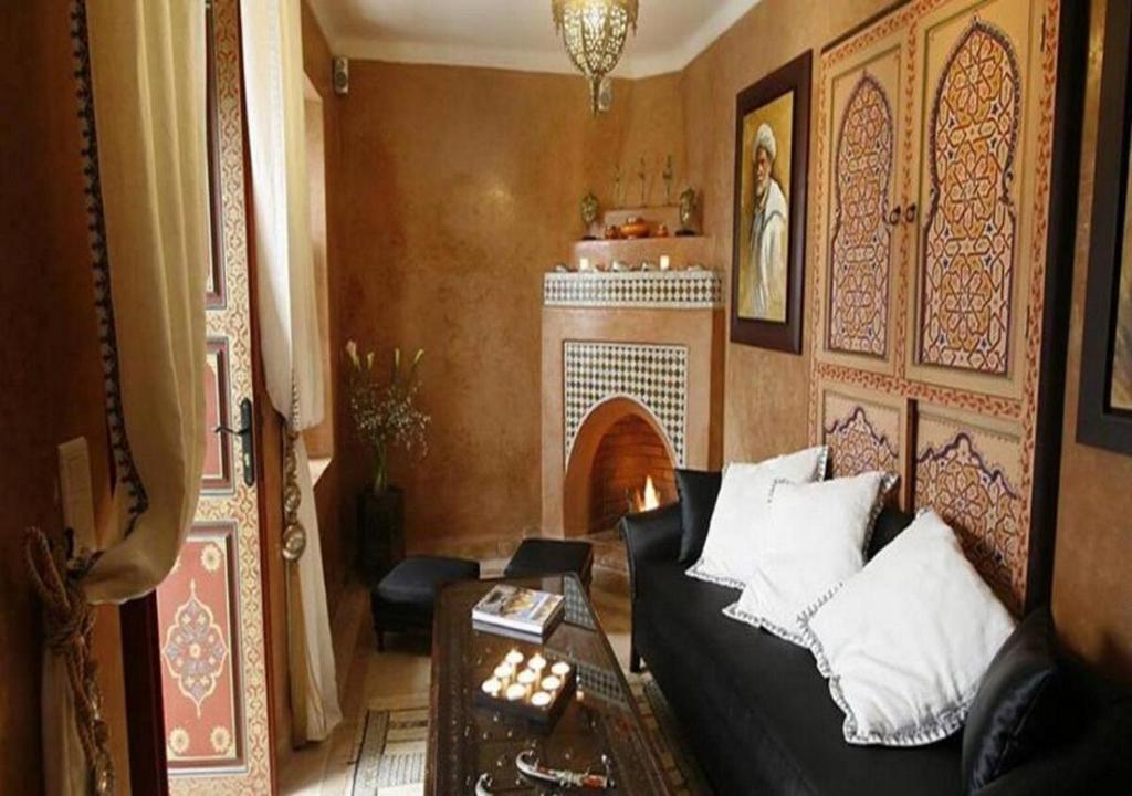 Uma área de estar em Riad Dar Teranga Hotel & Spa