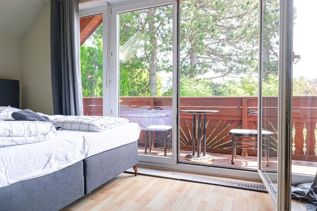Feb 2024 Luxury room with private terrace in amazing house - Housity