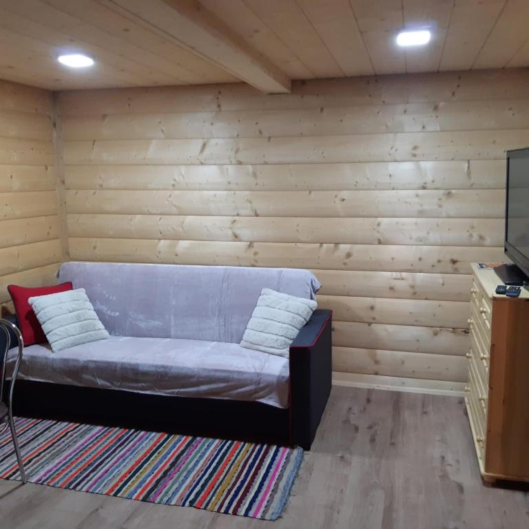 Domek wakacyjny -Izbecka - Two-Bedroom House