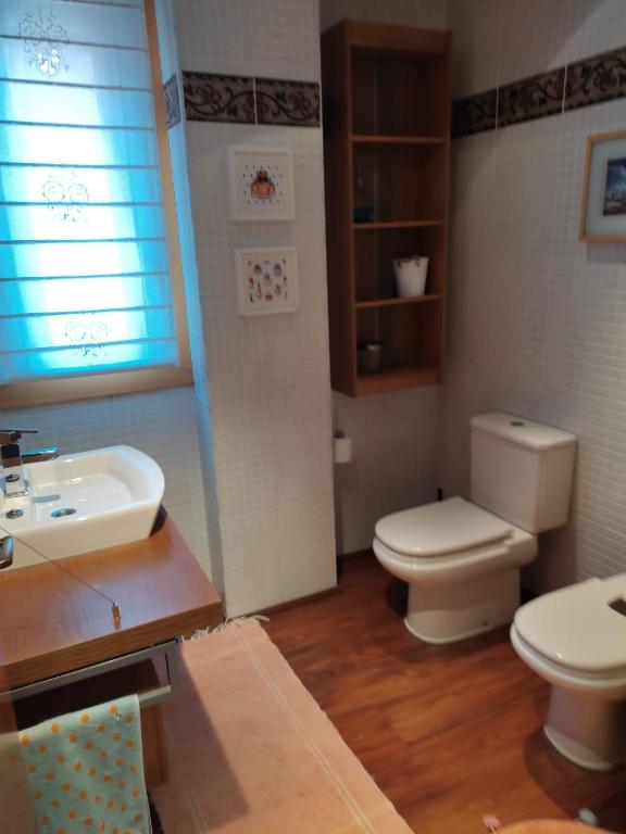Kúpeľňa v ubytovaní Duplex Boñar
