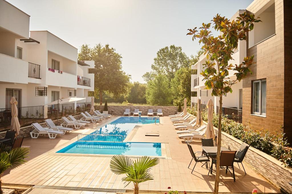 Bazén v ubytování Hotel Halibas nebo v jeho okolí