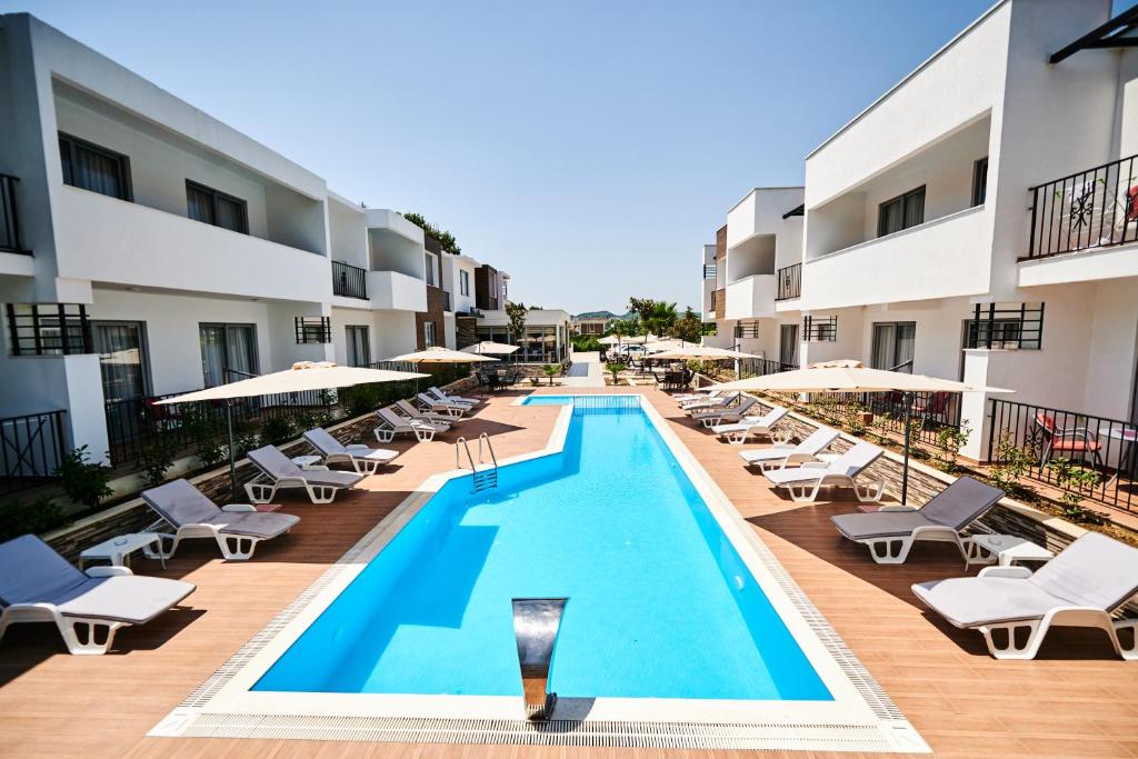 Bazén v ubytování Hotel Halibas nebo v jeho okolí
