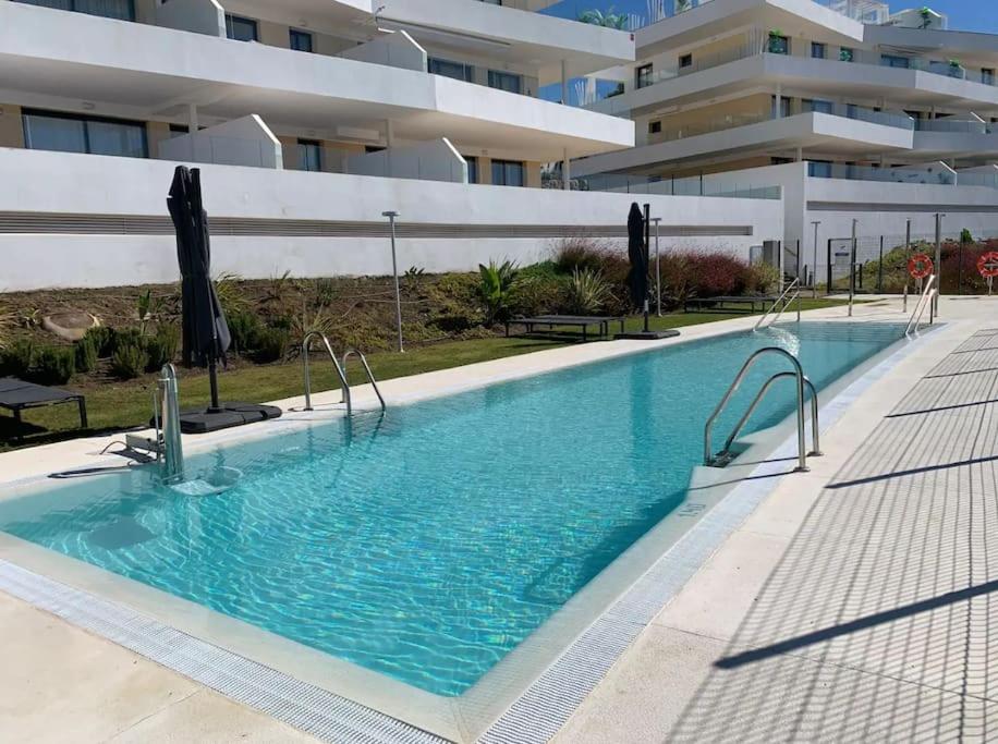 Bazén v ubytovaní Apartment One80 in Estepona alebo v jeho blízkosti
