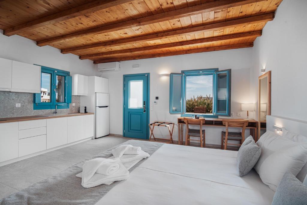 Kuchyňa alebo kuchynka v ubytovaní Galazio Suites, Serifos