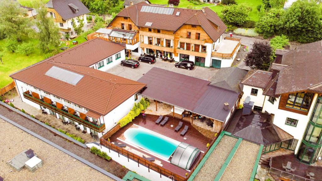 Bazén v ubytování Sylpaulerhof Aparthotel nebo v jeho okolí