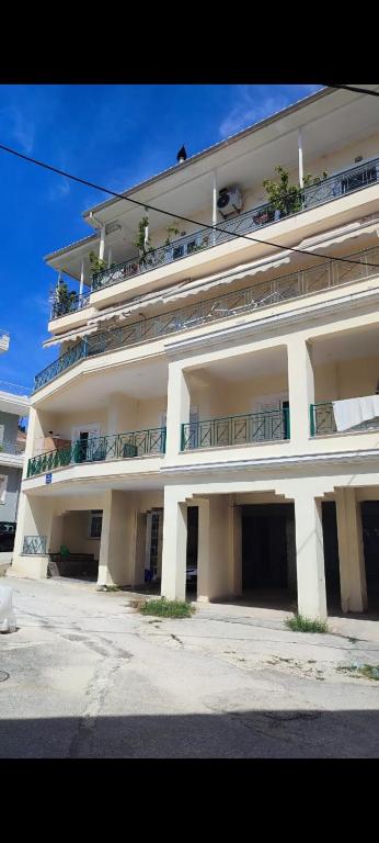 Averof - Housity