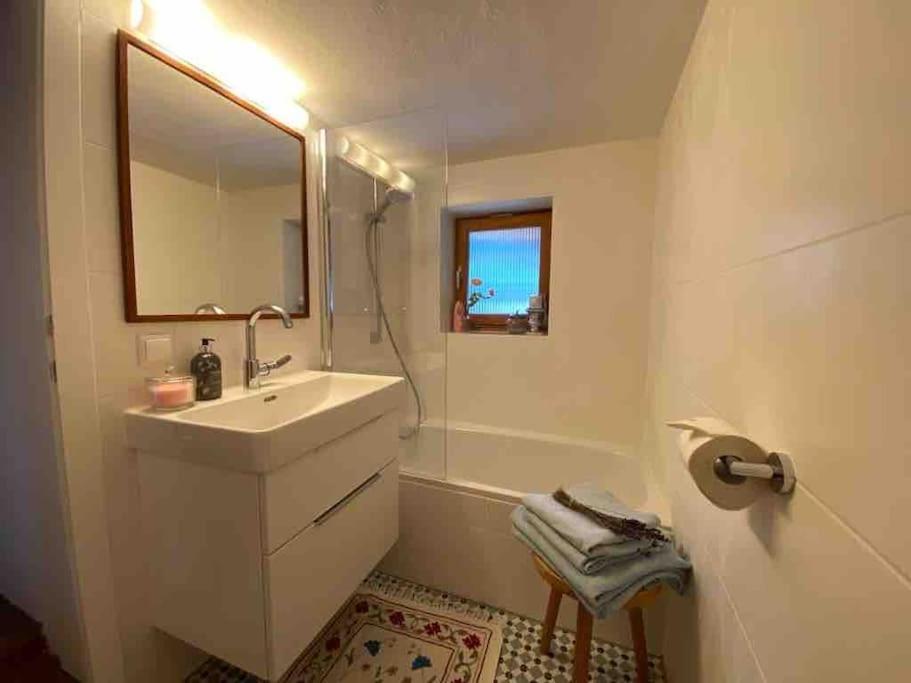 A bathroom at Gemütliches Häuschen im Zentrum