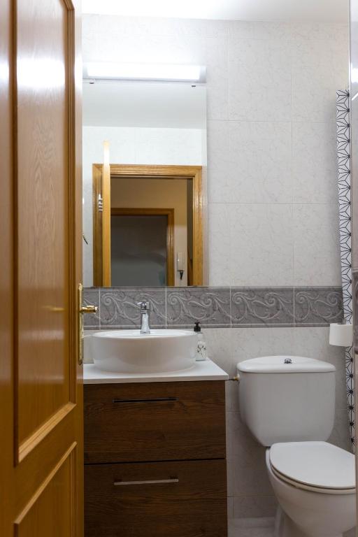 Kúpeľňa v ubytovaní CASA CON JARDIN-WIFI FREE