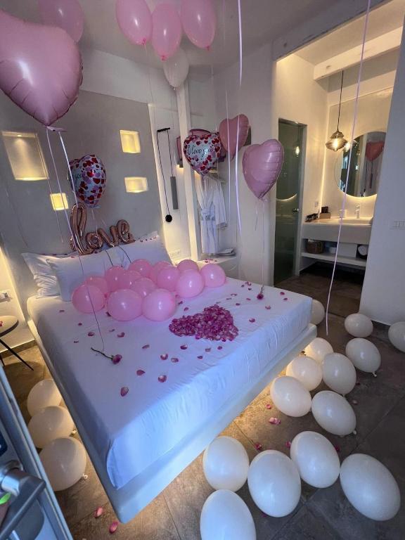 Eternity Suites Santorini - 7