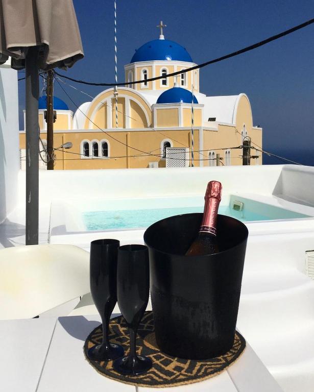 Eternity Suites Santorini - 3