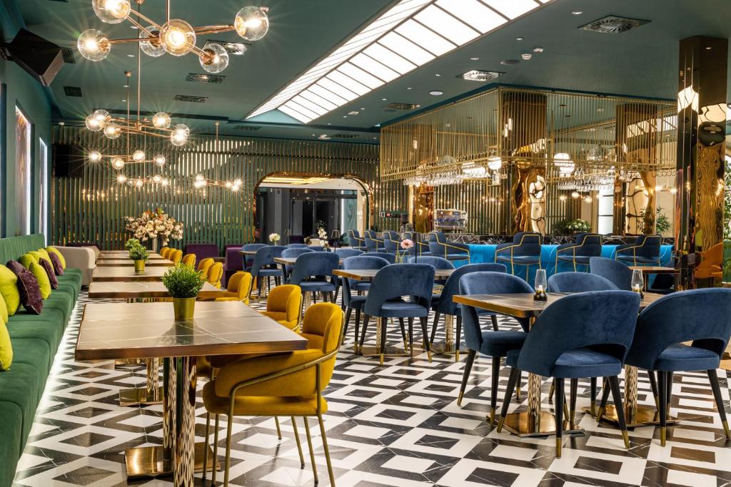 Prostor za sedenje u objektu Calisi Hotel