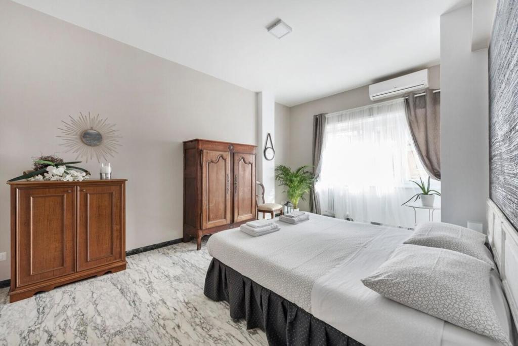Łóżko lub łóżka w pokoju w obiekcie Regina Luxury Flat