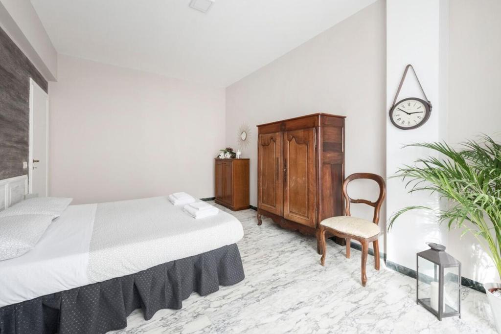 Łóżko lub łóżka w pokoju w obiekcie Regina Luxury Flat