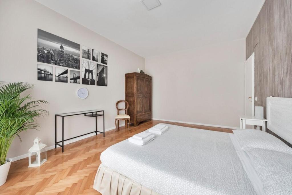 Łóżko lub łóżka w pokoju w obiekcie Regina Luxury Flat
