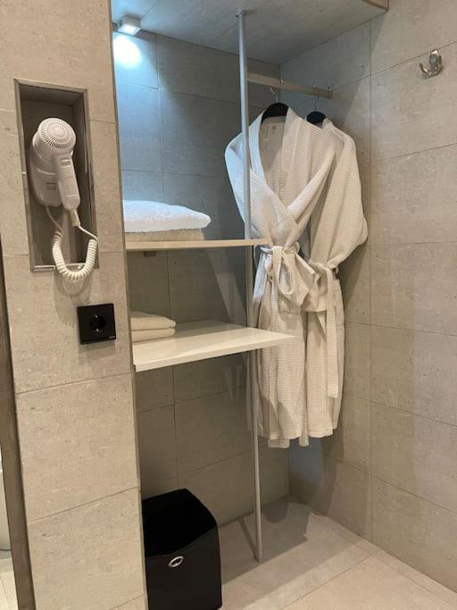 CENTER. Hotel style apartment - Apartamento De Dos Dormitorios