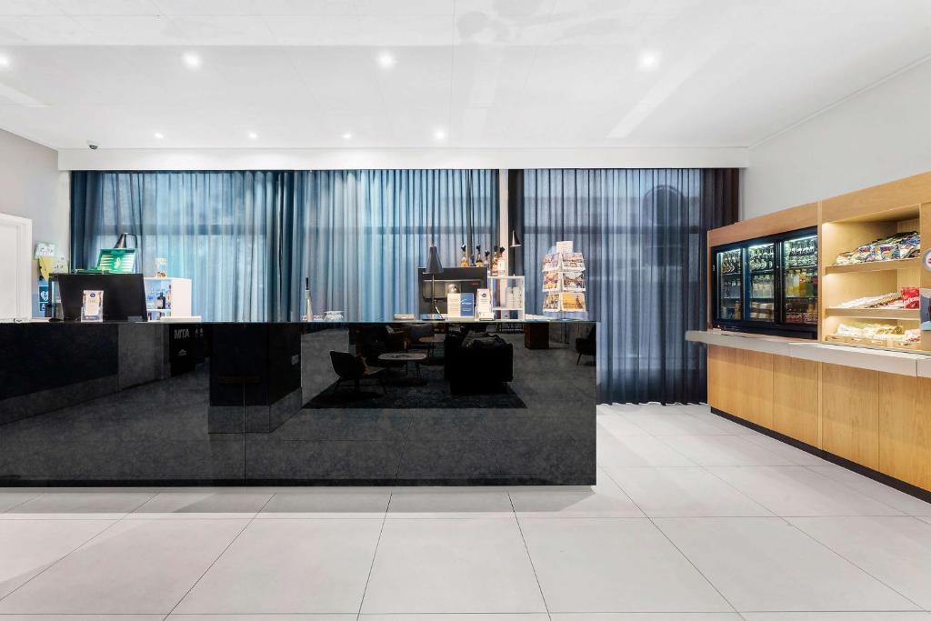 Best Western Plus Airport Hotel - Resim 6