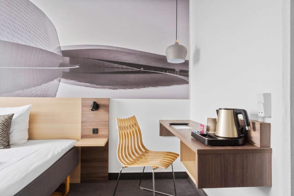 Best Western Plus Airport Hotel - Resim 20