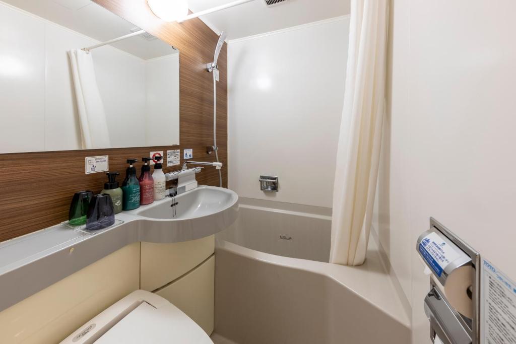 Koupelna v ubytování JR CLEMENT INN HIMEJI