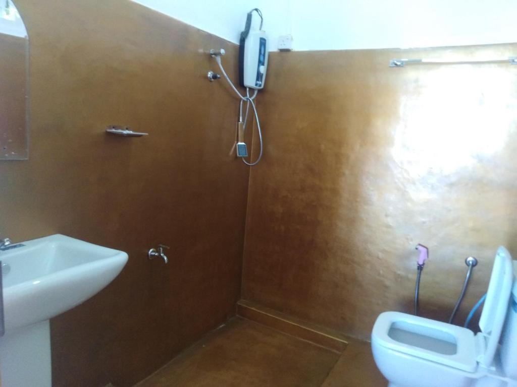 Forest Cyniciam Homestay - 12