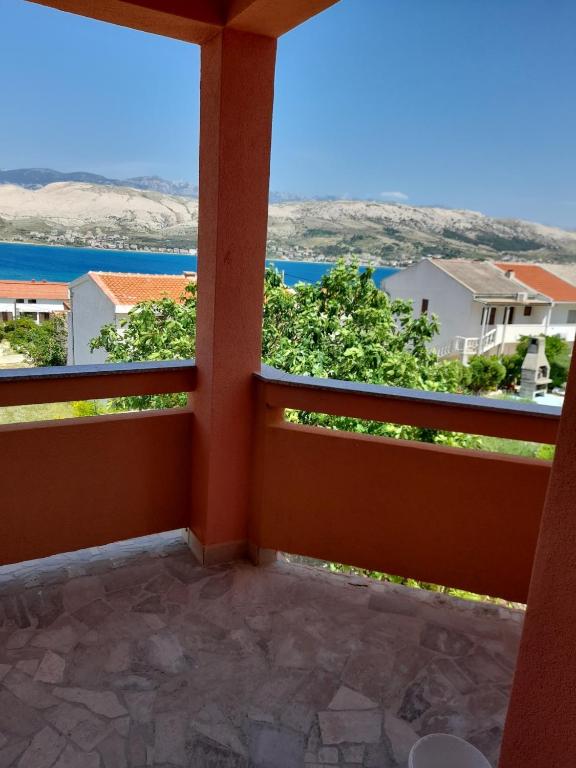 Apartment in Pag with sea view, terrace, air conditioning, WiFi (4891-1)