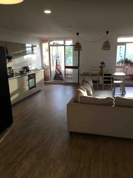 Kuchyňa alebo kuchynka v ubytovaní FLC - 3 Bedrooms -Max 10 guests - Gare St Charles 1,5km Hyper Center