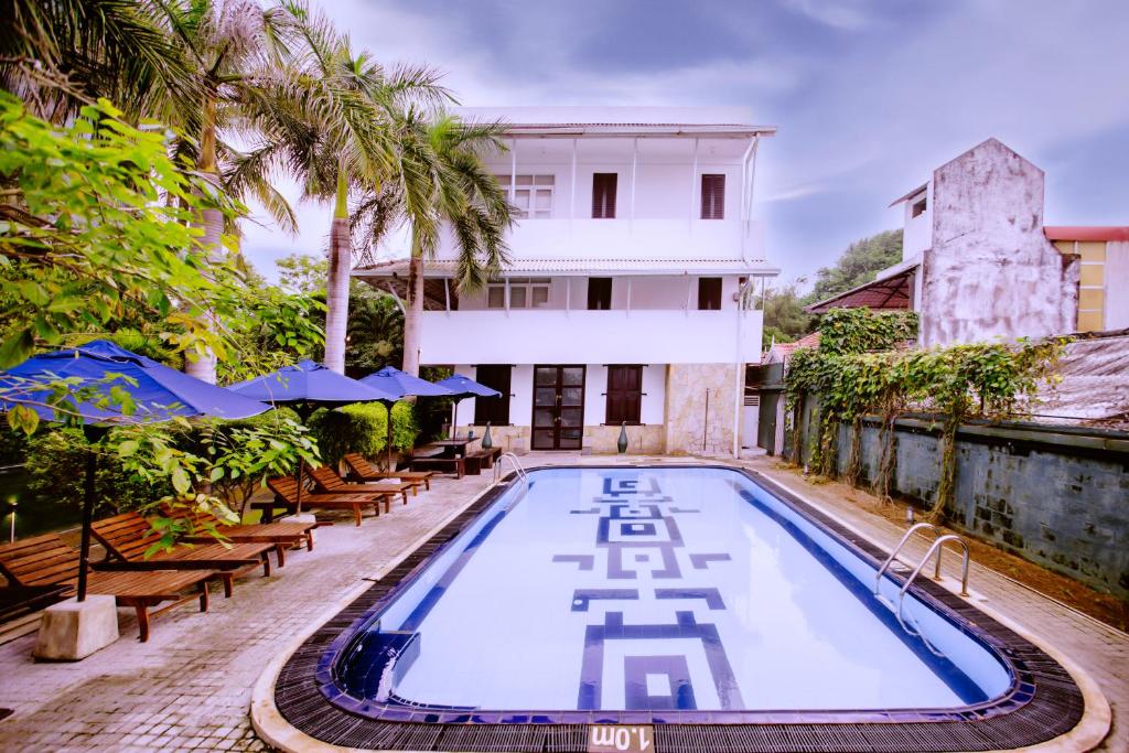 Bazén v ubytování St.Lachlan Hotel & Suites nebo v jeho okolí