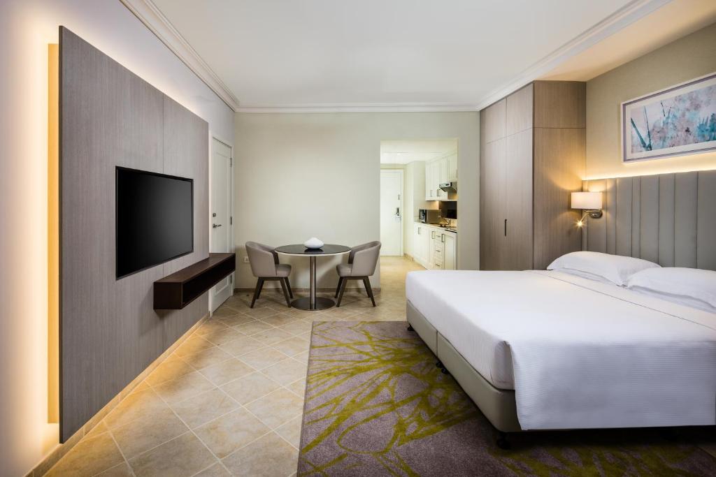 Beach Rotana – All Suites - 