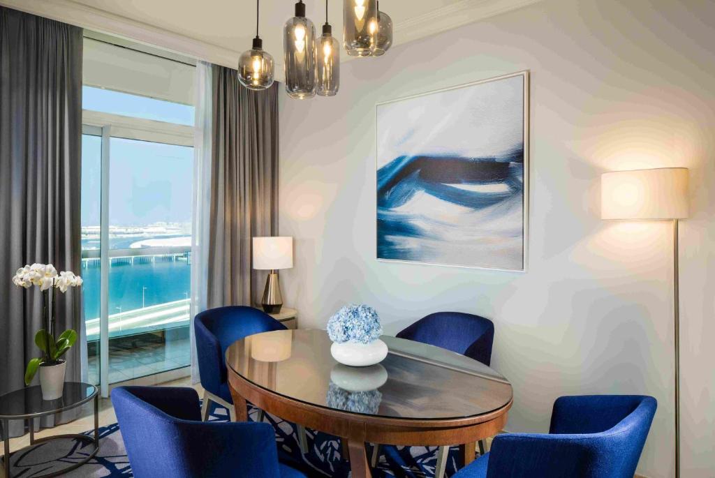 Beach Rotana – All Suites - Apartamento De Tres Dormitorios Con Balcón