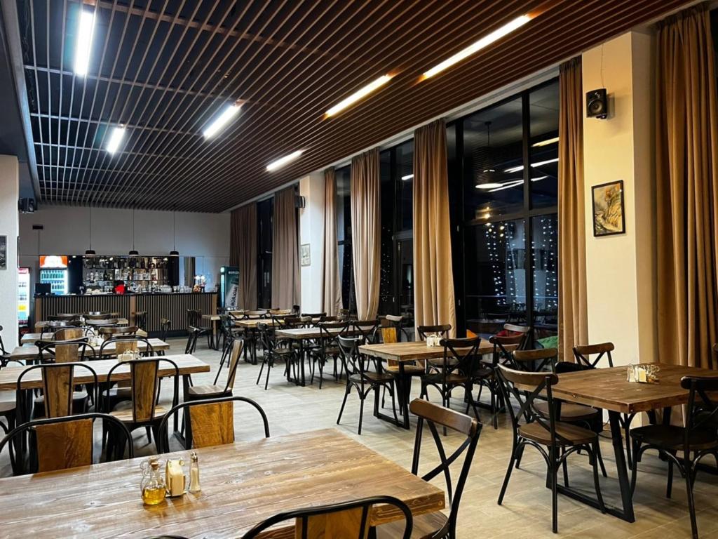 Restaurace v ubytování Didveli Gallery B-211