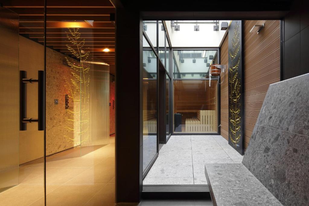 VERSOVERDE HOTEL Alzaia Naviglio Grande - Resim 16