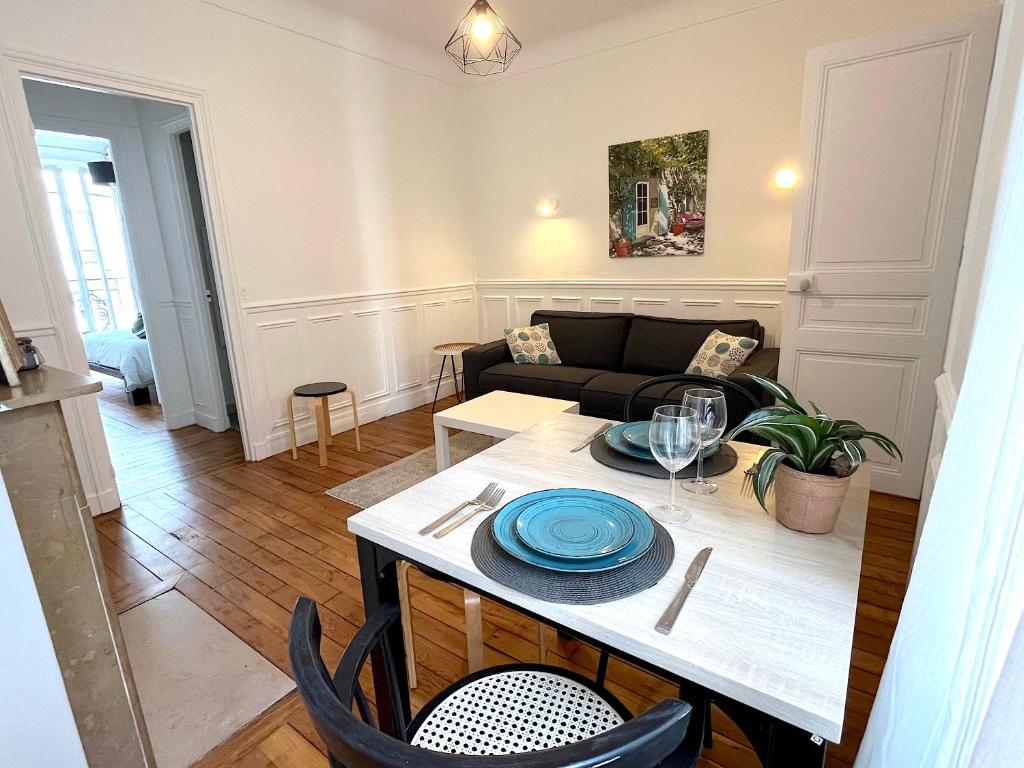Posedenie v ubytovaní L'appartement Lecourbe