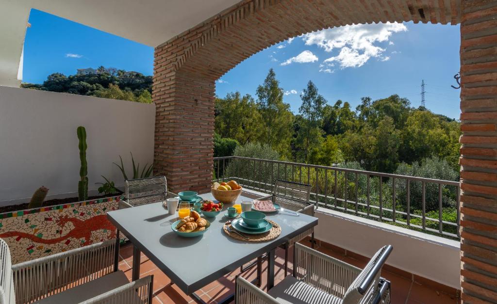 A balcony or terrace at Los Eucaliptos Appartement deux chambres Chez Stefan